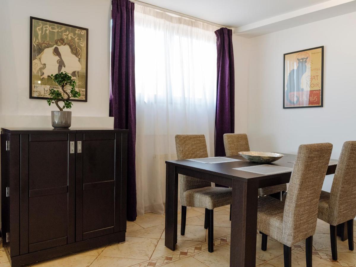 Amazing City View Residences - Penthouse & Apartment บูคาเรสต์ ภายนอก รูปภาพ
