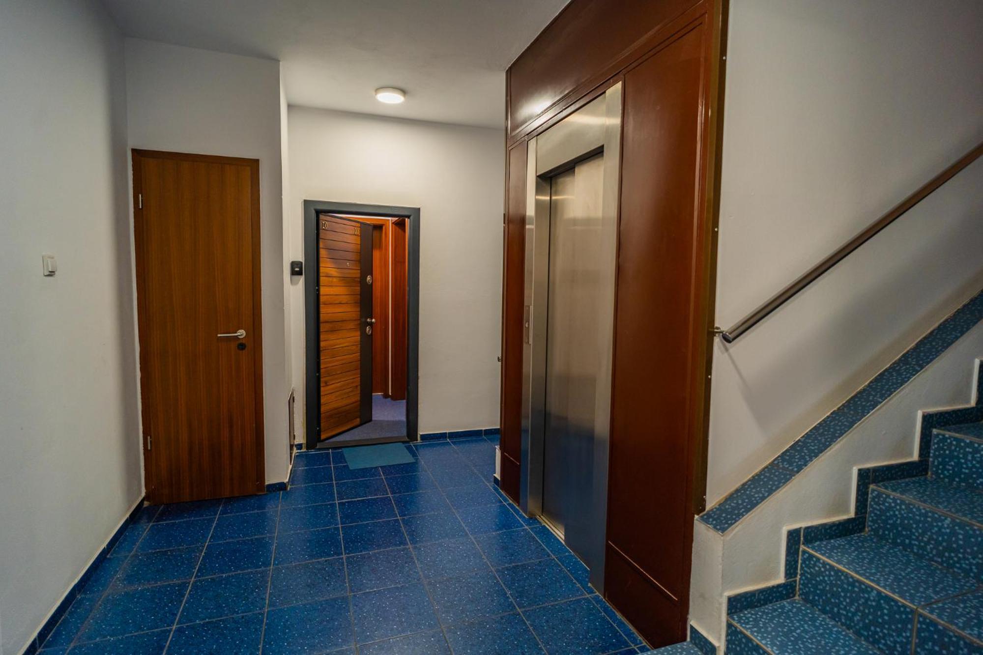 Amazing City View Residences - Penthouse & Apartment บูคาเรสต์ ภายนอก รูปภาพ