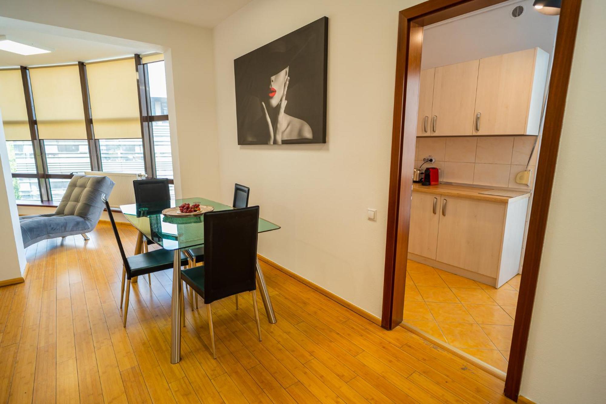 Amazing City View Residences - Penthouse & Apartment บูคาเรสต์ ภายนอก รูปภาพ