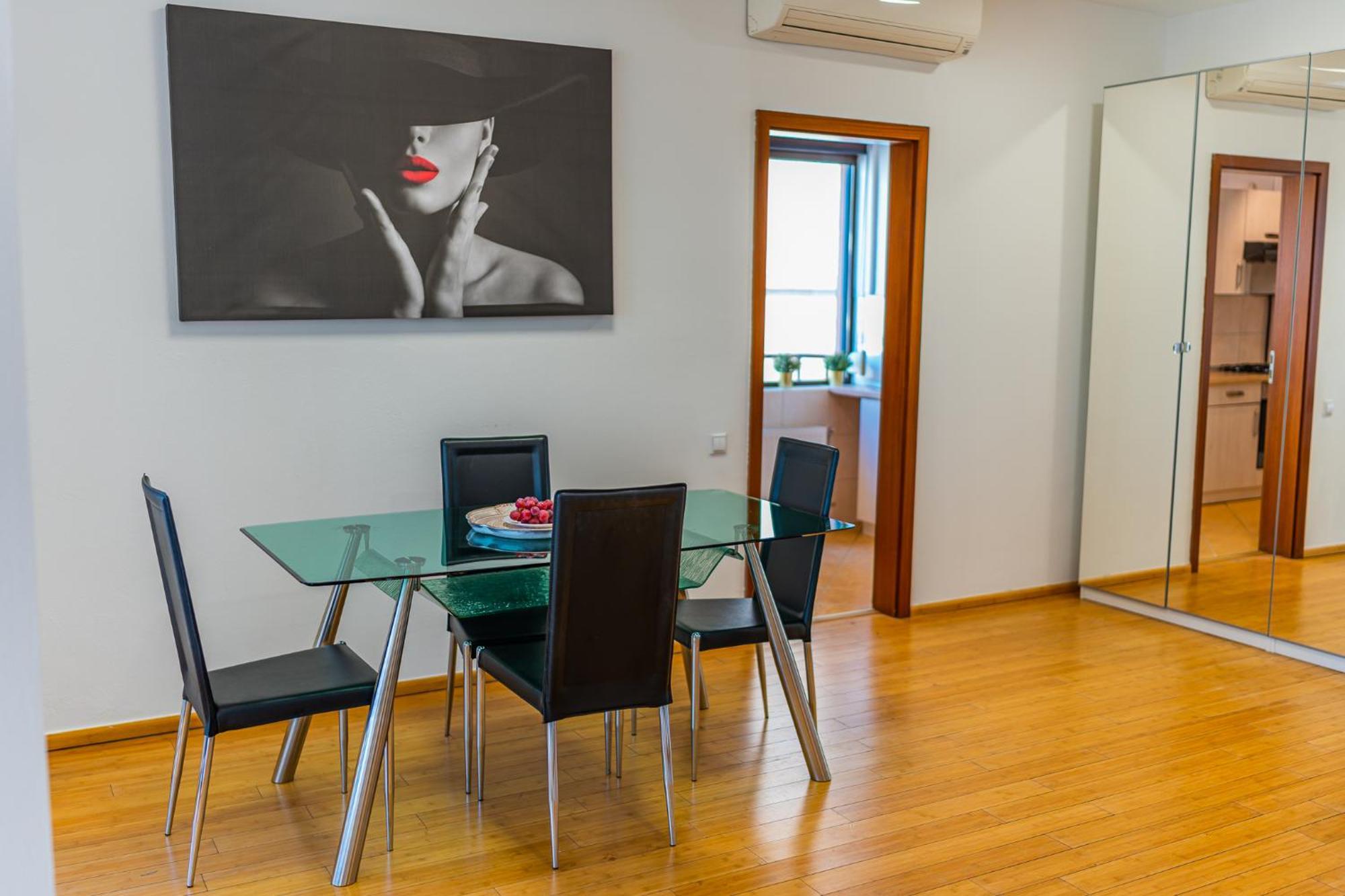 Amazing City View Residences - Penthouse & Apartment บูคาเรสต์ ภายนอก รูปภาพ