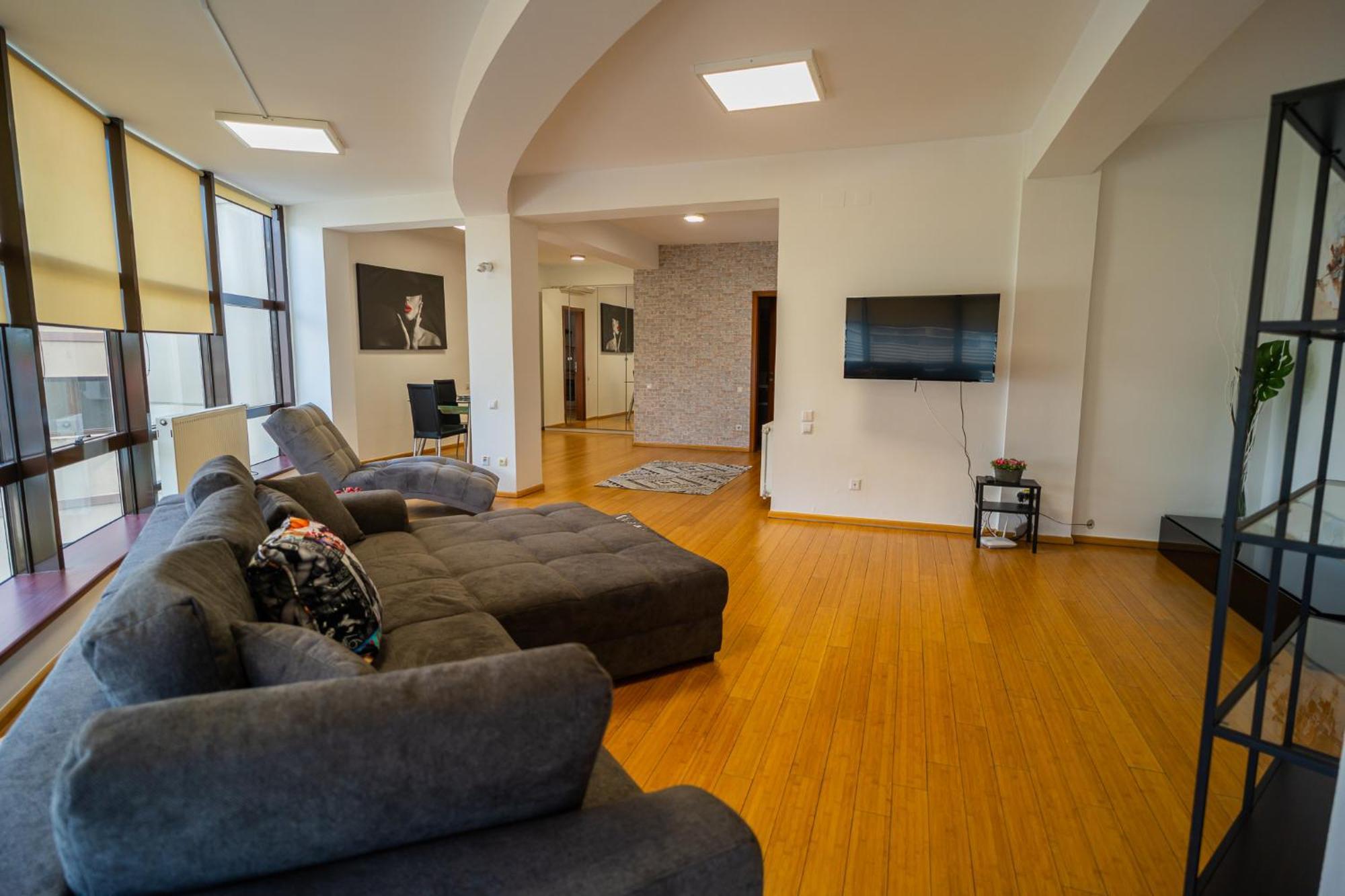 Amazing City View Residences - Penthouse & Apartment บูคาเรสต์ ภายนอก รูปภาพ